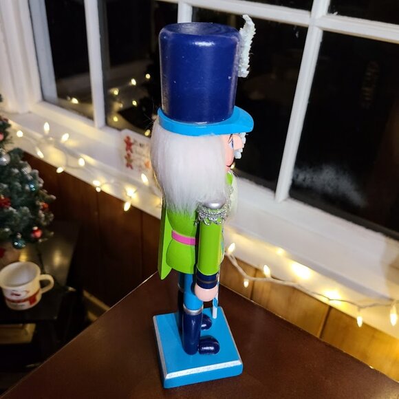 Christmas Nutcracker Soldier Wooden Holiday Mantel Decoration Blue Green Statue - Picture 5 of 5